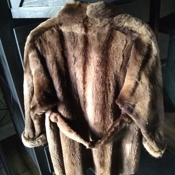 Brown Sheared Raccoon Knee Length Real Fur Swing Coat 32" Long Size 8/10 Medium - Picture 14 of 14